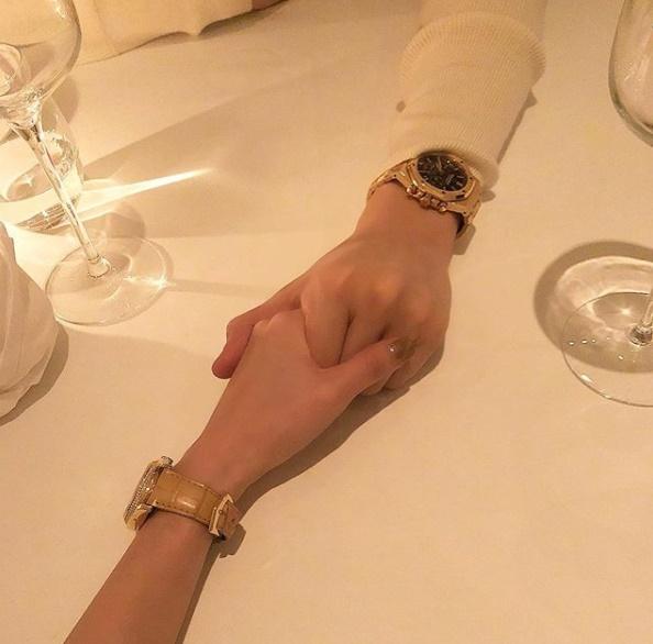 "กิ๊บซี่ วนิดา" หัวใจไม่ว่าง บินเที่ยวอังกฤษ โชว์มือหนุ่มปริศนา