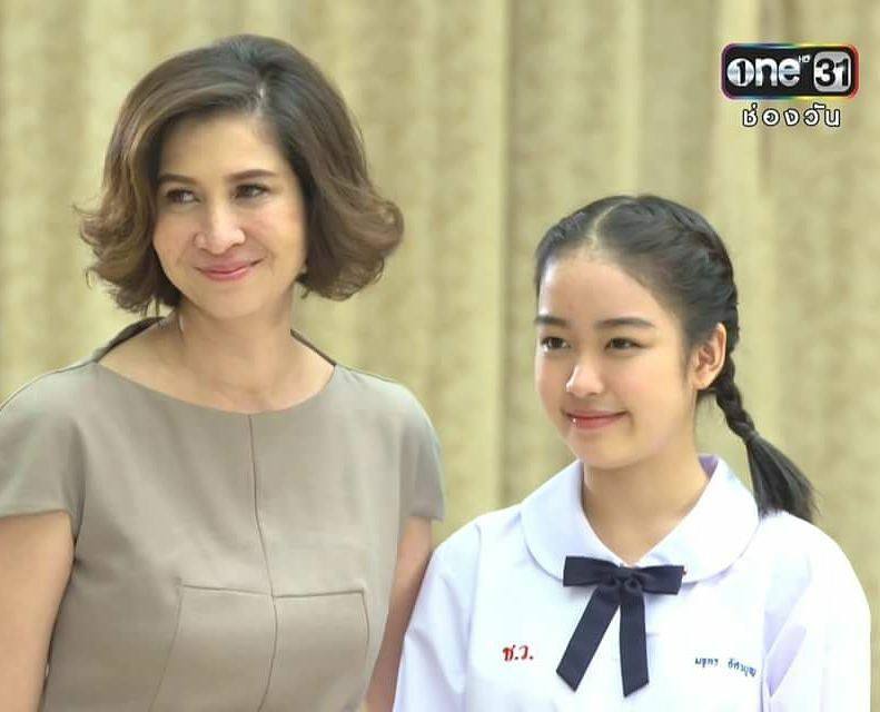นอกจอที่สดใส ของ น้องเซียงเซียง หรือ ผึ้ง ใน ละครล่า 2017