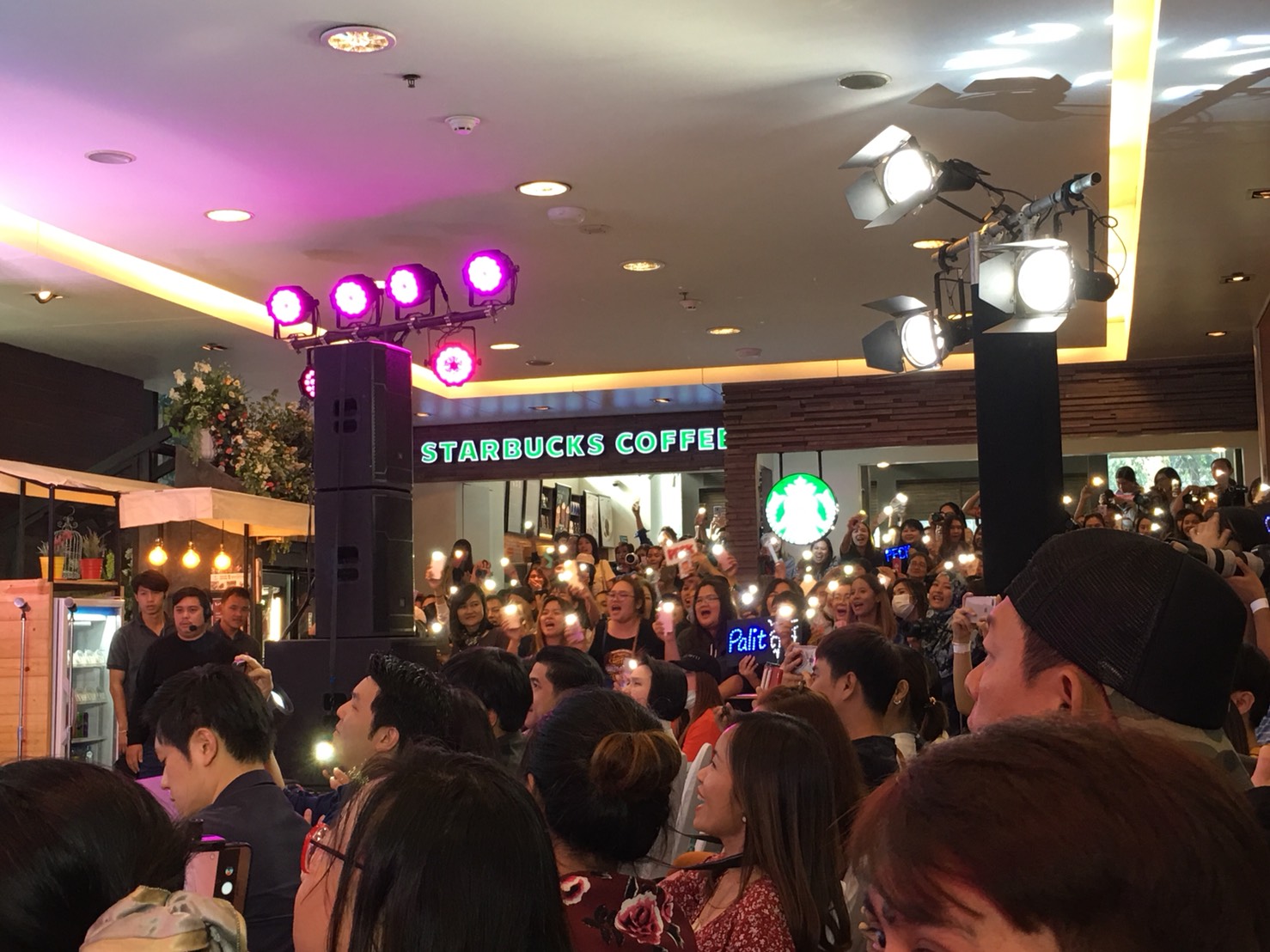 เป็ก ผลิตโชค แฟนมีตคอนเสิร์ต ครั้งแรก OISHI Green Tea Presents