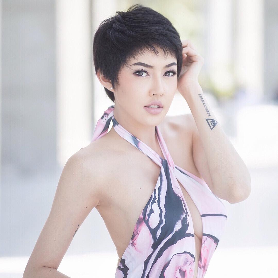 “เก๋ เลเดอเรอร์” สลัดผ้าถ่ายชุดว่ายน้ำรับซัมเมอร์