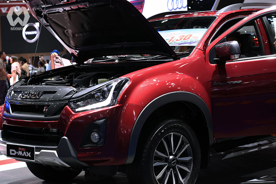 บอย ปกรณ์ ชวนมาเป็นครอบครัวในงาน Motor Show 2018