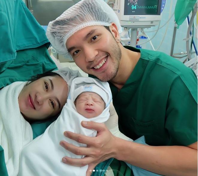 ภรรยา "บอย โชคชัย" คลอดแล้ว ลูกคนแรก น่ารักน่าชัง
