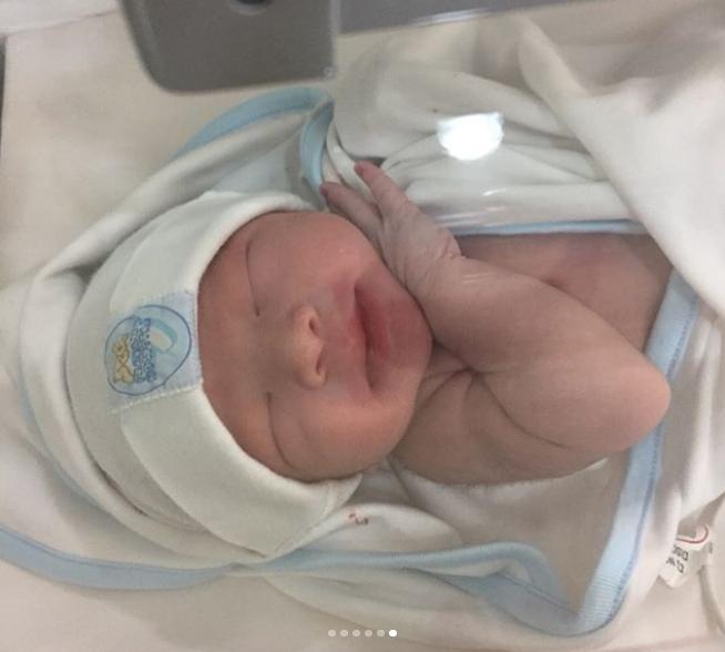 ภรรยา "บอย โชคชัย" คลอดแล้ว ลูกคนแรก น่ารักน่าชัง