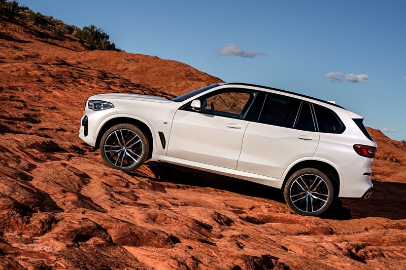 BMW X5 2018 โมเดลเชนจ์ใหม่เผยโฉมอย่างเป็นทางการแล้ว