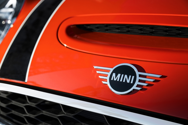 MINI Hatch และ Convertible 2018 ไมเนอร์เชนจ์ใหม่เปิดตัวอย่างเป็นทางการในไทยแล้ว