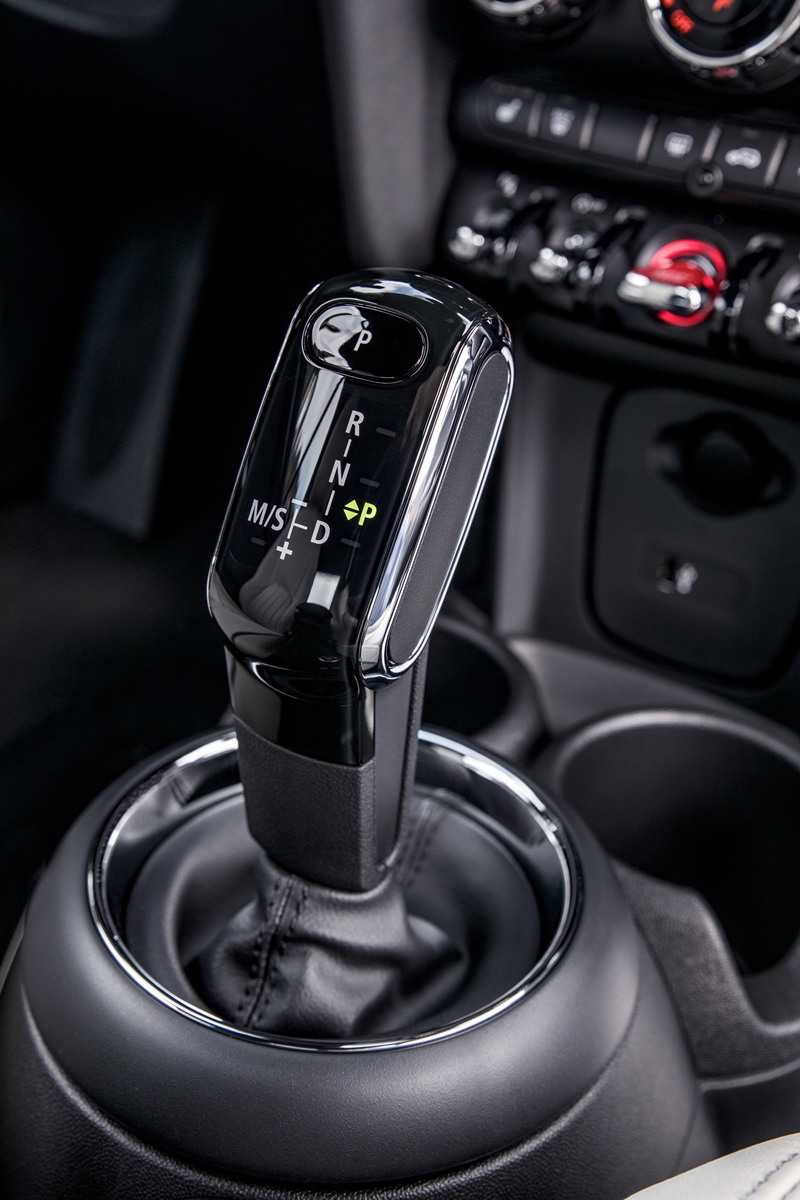 MINI Hatch และ Convertible 2018 ไมเนอร์เชนจ์ใหม่เปิดตัวอย่างเป็นทางการในไทยแล้ว
