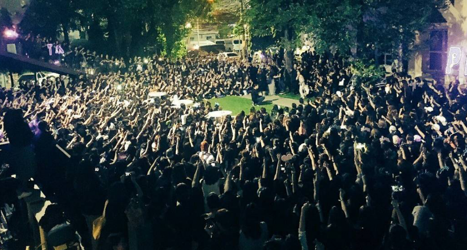 มาส่องแฟนคลับดาราแต่ละบ้านกันเถอะ