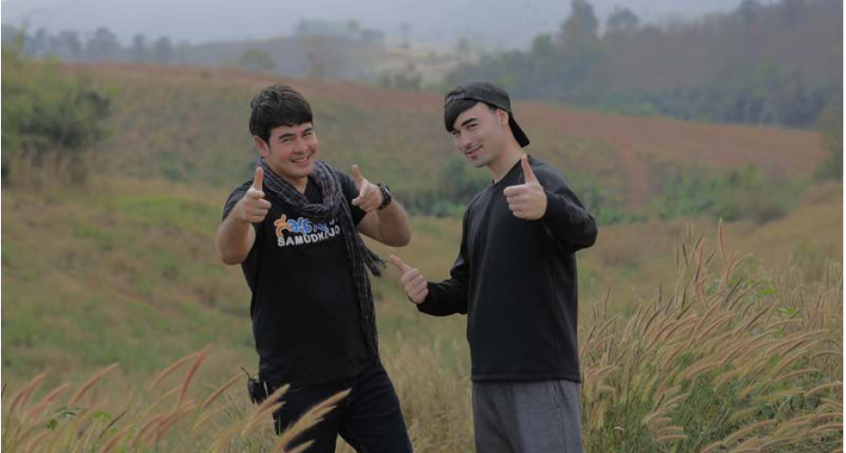 "จ๊อบ - เจมส์"ชวนคุณหลงมนต์เสน่ห์แห่งเชียงคาน ในรายการ สมุดโคจร On The Way