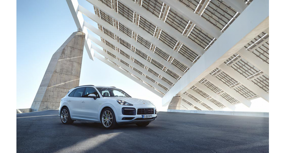 คาเยนน์ ใหม่ (The new Cayenne) เสริมทางเลือกสุดพิเศษด้วยรุ่นปลั๊ก-อิน ไฮบริด