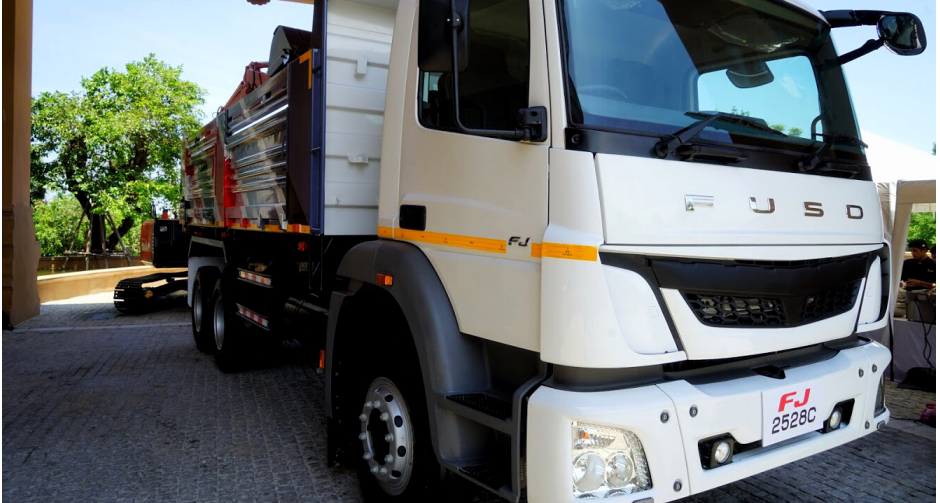 เดมเลอร์เปิดตัวรถบรรทุกรุ่นใหม่ FJ 2528C