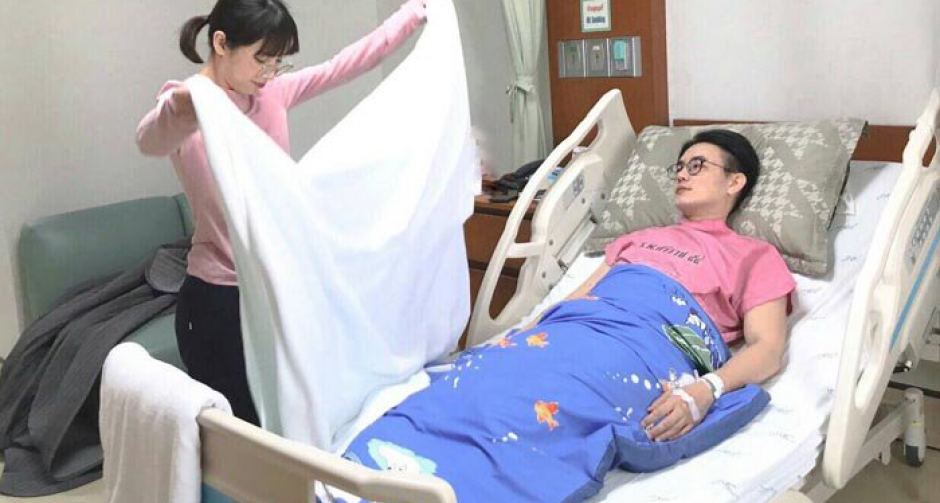 "ฟลุค จิระ" ผิดคิวกลางกองละครเวที เอ็นหัวเข่าขาด