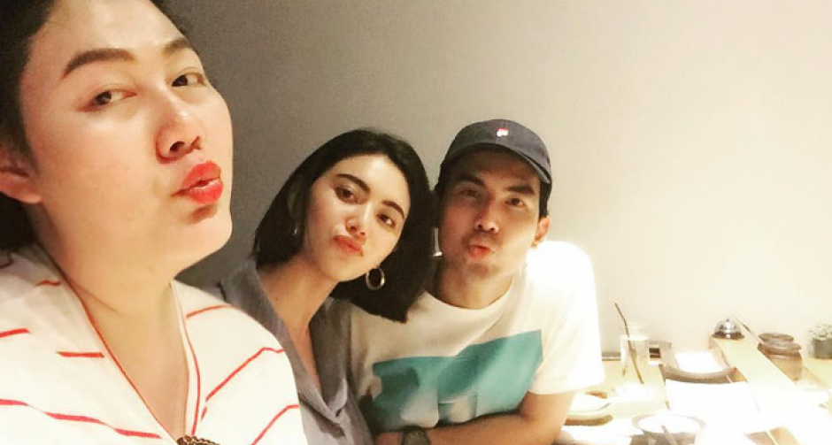 ดินเนอร์มื้อหวาน "ใหม่ ดาวิกา" เอียงคอถ่ายรูปคู่ "เต๋อ ฉันทวิชช์"