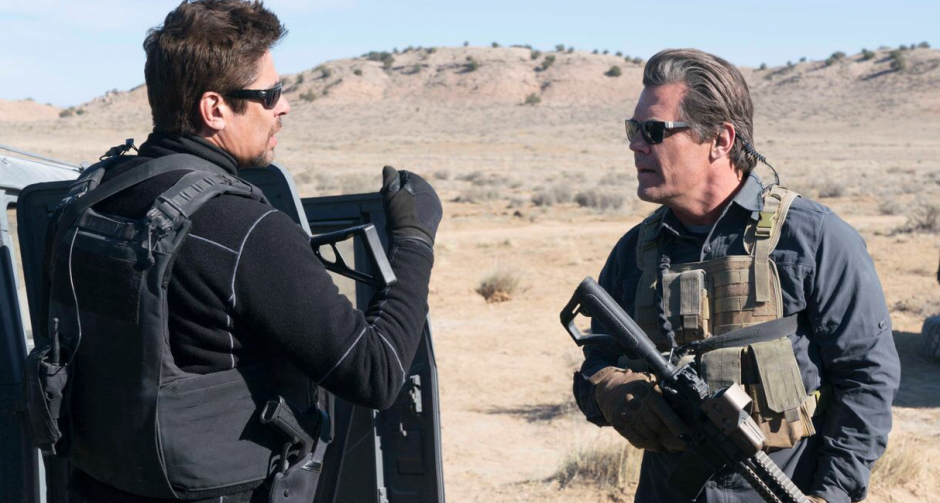 ‘จอช โบรลิน และ เบนิซิโอ เดล โทโร’ กลับมาเดือดสมรภูมิไร้กฎ สู่สงครามเต็มรูปแบบ! ระอุใบปิดและตัวอย่างใหม่ “SICARIO: Day of the Soldado”