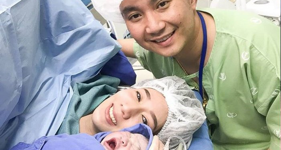 เบนซ์ พริกไทย ยิ้มแก้มปริ คลอดลูกชาย การันตีเสียงร้องไม่ทิ้งเชื้อแม่