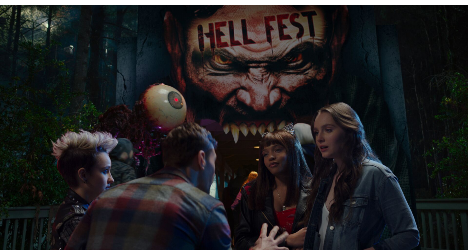 มากรีดร้องกันให้สุดเสียง ความสยองเริ่มต้นขึ้นในสวนสนุก! ใบปิด-เซ็ทภาพแรก “Hell Fest”  ภาพยนตร์ระทึกขวัญพล็อตหลอน