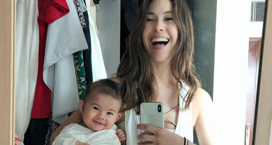 "พอลล่า" อัปเดตภาพ "น้องเอลล่า" ยิ้มสวยเหมือนแม่เป๊ะ