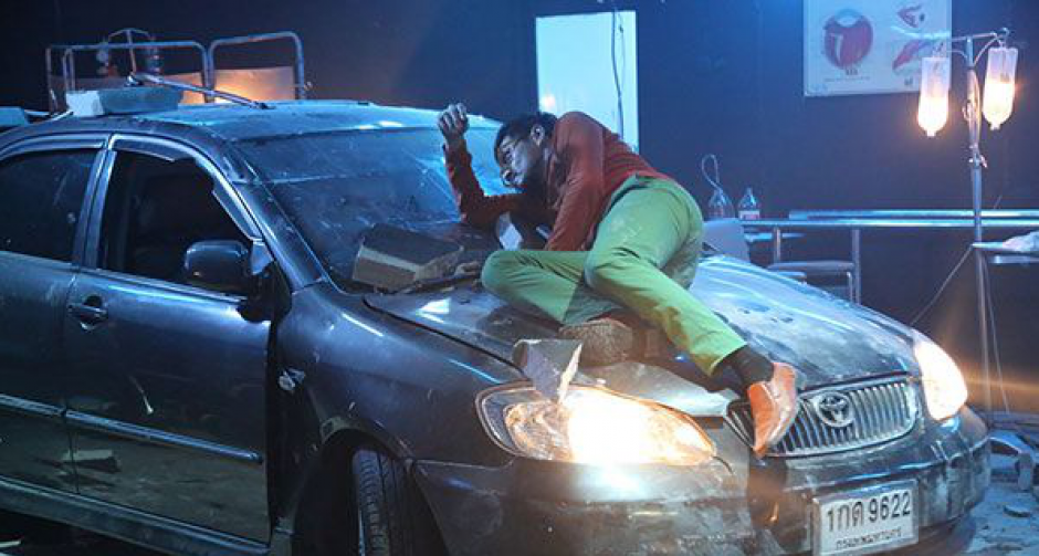 "เต๋า" เปิดศึก "โมทย์" ปะทะเดือด ซิ่งรถชนกำแพง ฉากจบ "ตี๋ใหญ่ 2"