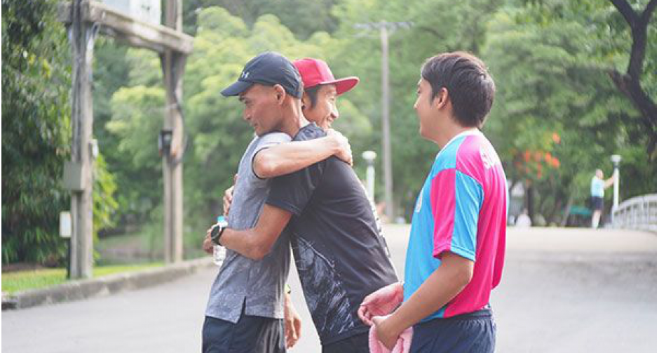 "ตูน บอดี้สแลม" เซอร์ไพรส์ "แซม" อดีตผู้ป่วยโรคร้ายแรง