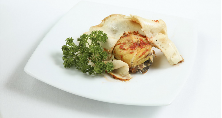 ไก่นุ่มราดซอสมะเขือเทศ ที่โรงแรมแคนทารี กบินทร์บุรี