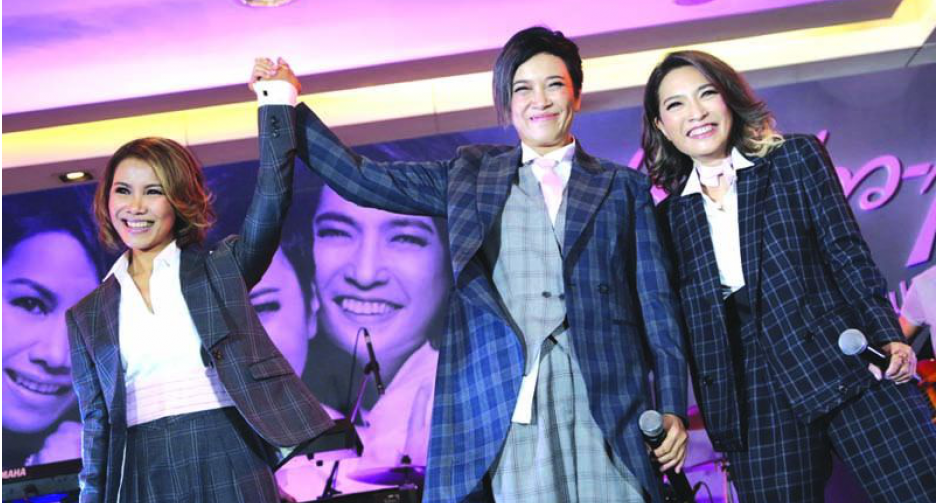 "สาว สาว สาว" รวมพลังพร้อมโชว์ 3 รอบ