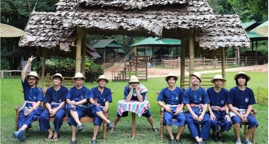 “พาด็อกซ์ทัวร์” จัดกิจกรรมแน่น “สอง” โดนขโมยหอมแก้มจนหน้าสั่น