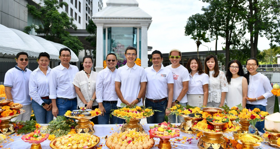 คณะผู้บริหาร Mono 29 จัดพิธีบวงสรวงศาลพระพรหมและศาลพระพิฆเนศ 