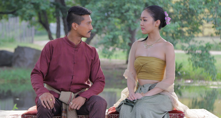 “ทิชา” เขินจริง !  “เป้” สบตาหวานนอนหนุนตัก ใน “ตำนานสมเด็จพระนเรศวรมหาราช เดอะซีรีส์2” 