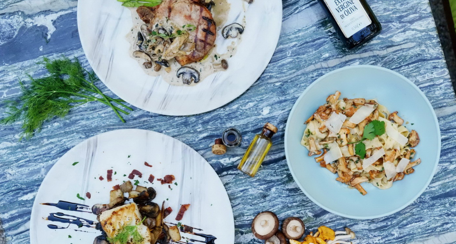 "ลิ้มลองรสชาติแห่งฤดูกาล หลายหลากอาหารจานเห็ดนานาชนิด จากโคสต์บีชคลับและบิสโทรณ โรงแรมเซ็นทาราแกรนด์หัวหิน"