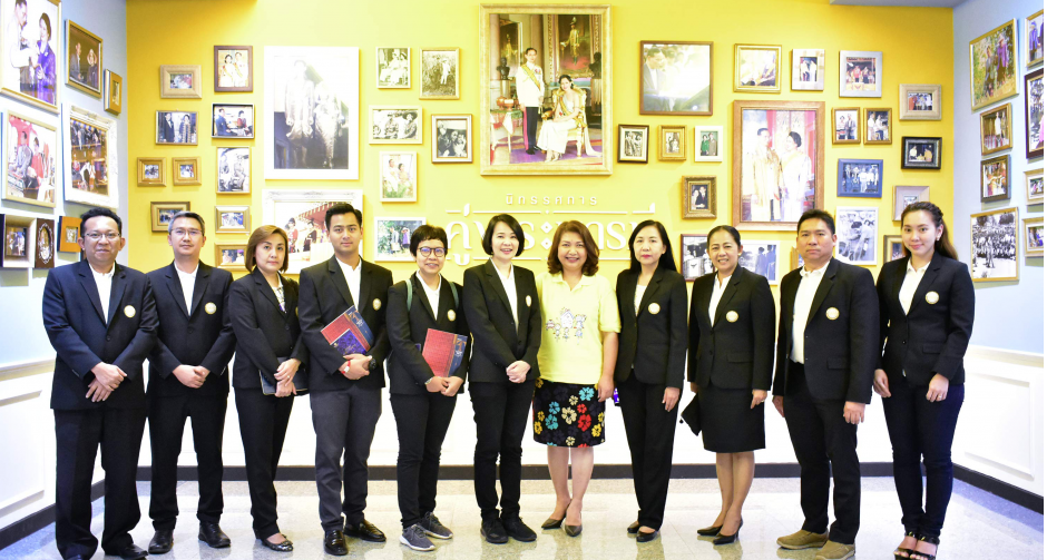 "วปธ." เยี่ยมศูนย์ศิลปาชีพระหว่างประเทศ