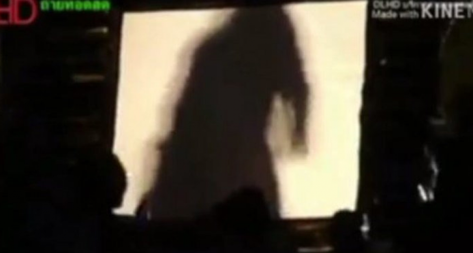 "วงภูไท" ไหว้ขอโทษสังคม จัดโชว์สยิว 