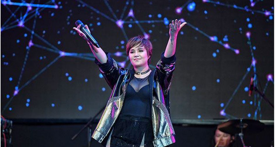 “ทาทา” แท็กทีม “มอส” ย้อนวันวาน สนุกจุใจบนเวที