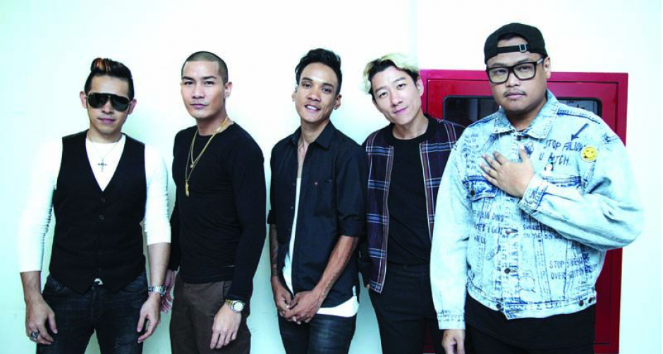 "แคลช" จัดให้แฟนเพลง ฟังเพลง-ชมหนังสั้น ก่อนใคร