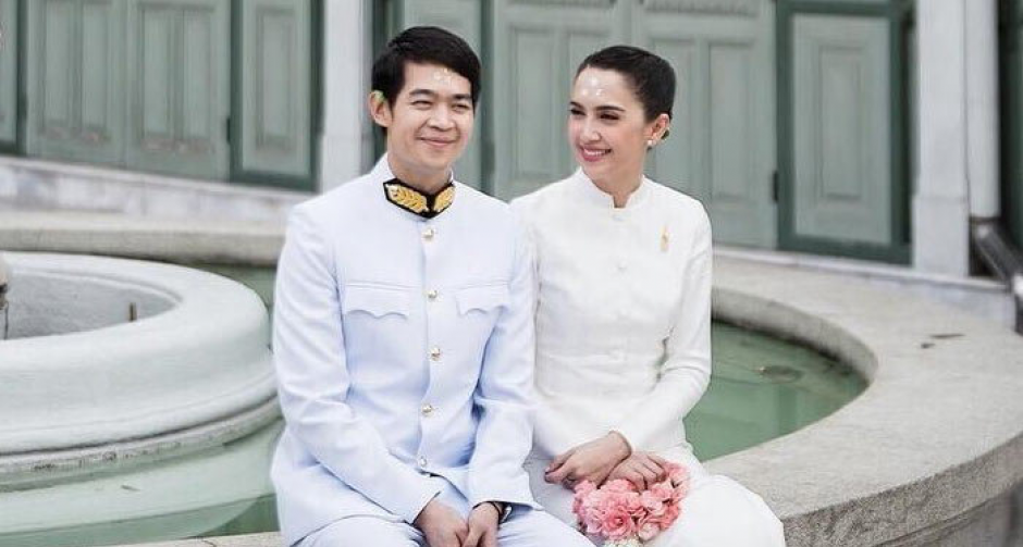 "ซาร่า-เอ็ม" เข้าพิธีสมรสพระราชทาน เตรียมจัดงานฉลองในต้นปีหน้า