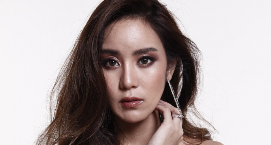 เพลง "กระแสน้ำตา" ของ "ขนมจีน-กุลมาศ"  กระแสตอนนี้ "แรงเว่อร์!"