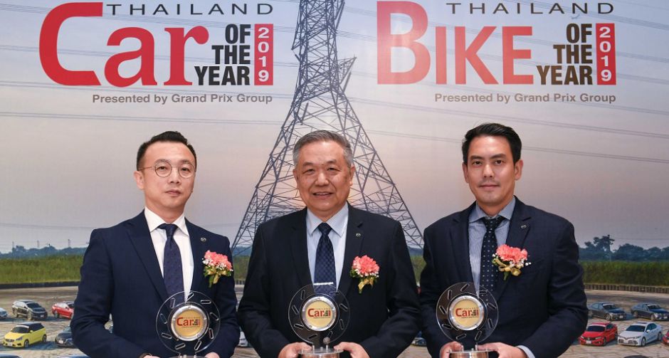 รถยนต์มาสด้าภายใต้เครื่องยนต์สกายแอคทีฟคลีนดีเซล  คว้า 3 รางวัลรถยนต์ยอดเยี่ยมแห่งปี