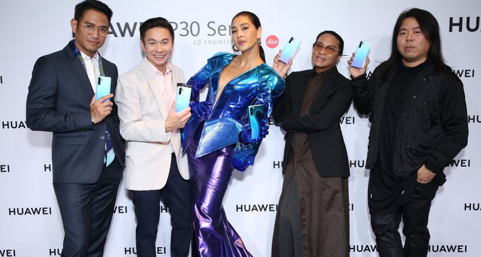 จากสีสันอันโดดเด่นของสมาร์ทโฟน สู่แรงบันดาลใจไร้ขีดจำกัดทางแฟชั่น