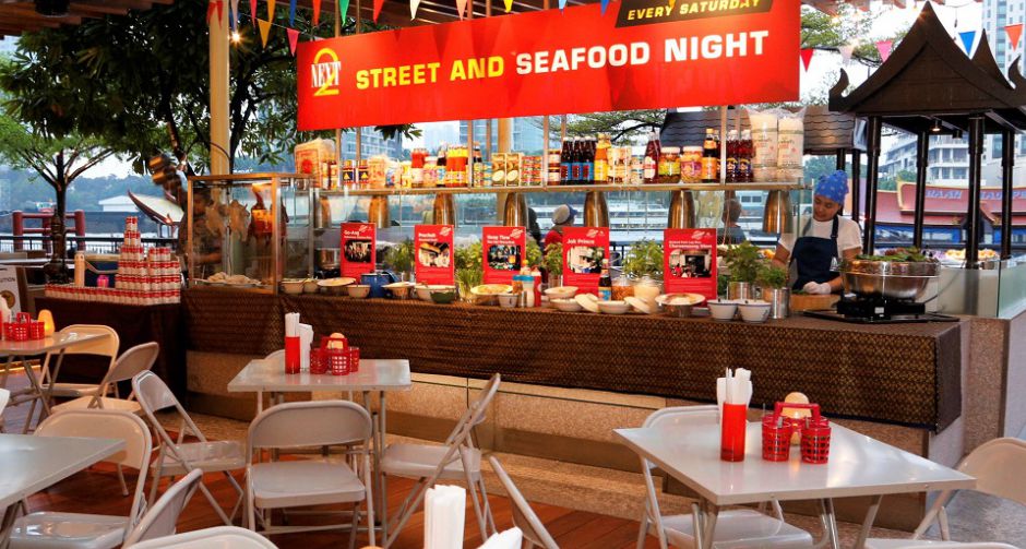 อิ่มหนำไปกับหลากหลายเมนูอาหารท้องถิ่นเลิศรสสูตรดั้งเดิมในค่ำคืน “สตรีท แอนด์ ซีฟู้ด ไนท์”