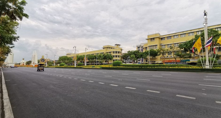 ภาพบรรยากาศบริเวณรอบนอก ก่อนงานพระราชพิธีบรมราชาภิเษก พุทธศักราช ๒๕๖๒