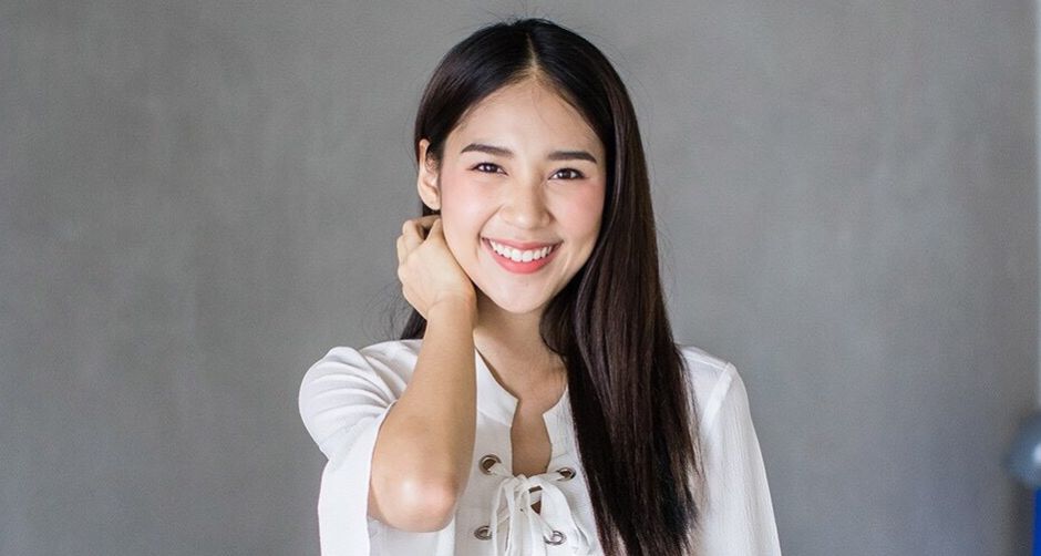 เบนซ์ และ ถุงแป้ง ตัวแทนวัยรุ่นไทย  ชวนทำบุญเข้าวัดในวันวิสาขบูชา