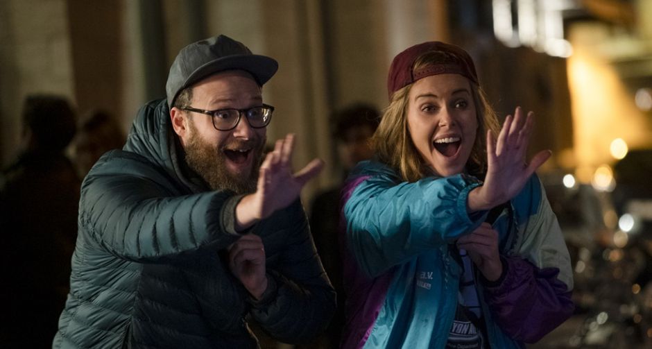 คุยกับ ชาลิซ เธอรอน และ เซธ โรเกนสองคู่หูคู่ใหม่ที่มาสร้างสีสรรค์ของความรักต่างชนชั้นให้หวานซึ้งพร้อมเสียงหัวเราะ