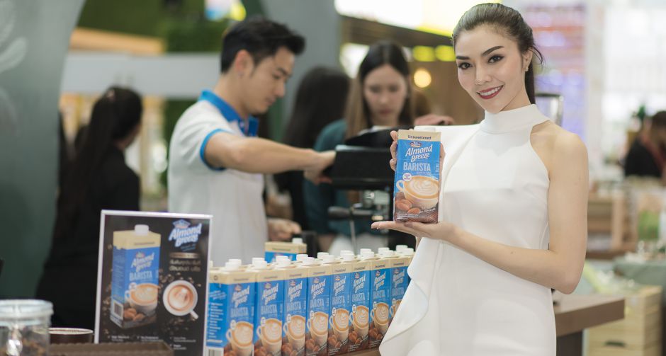 บลูไดมอนด์ เปิดตัว อัลมอนด์ บรีซ บาริสต้า เบลนด์ ครั้งแรกในงานไทยแฟ็กซ์ 2019