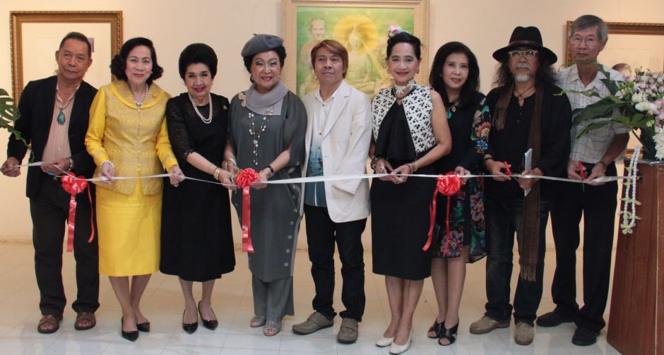นิทศรรศการศิลปะจิตรกรรม PORTRAIT ผลงานของ อ.สาโรจน์ ตั้งตฤษณกุล หนึ่งในสมาชิกศิลปินพิเศษ มูลนิธิธารศิลป์รักษ์จิตรกร