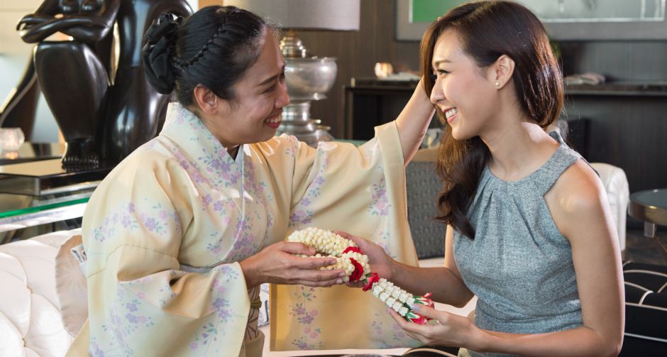 วันแม่แห่งชาติปีนี้บอกรักคุณแม่ด้วยบุฟเฟ่ต์มื้อสายวันอาทิตย์สุดพิเศษ ที่ ห้องอาหาร อัพ แอนด์ อะบัฟ