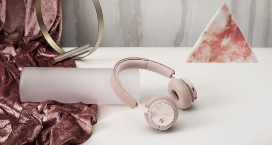 แบงค์ แอนด์ โอลาฟเซ่น เปิดตัวคอลเลกชั่นสีชมพูในกลุ่มผลิตภัณฑ์ยอดนิยม 