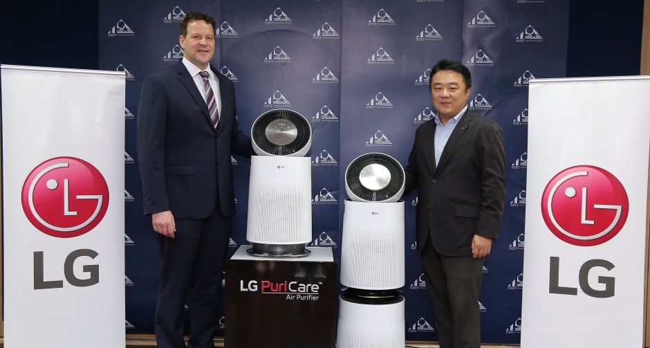 แอลจีเดินหน้าร่วมป้องกันเยาวชนในชุมชนเมืองจากปัญหาวิกฤตฝุ่น มอบเครื่องฟอกอากาศ LG PuriCareTM แก่โรงเรียนนานาชาตินิสท์ ใน