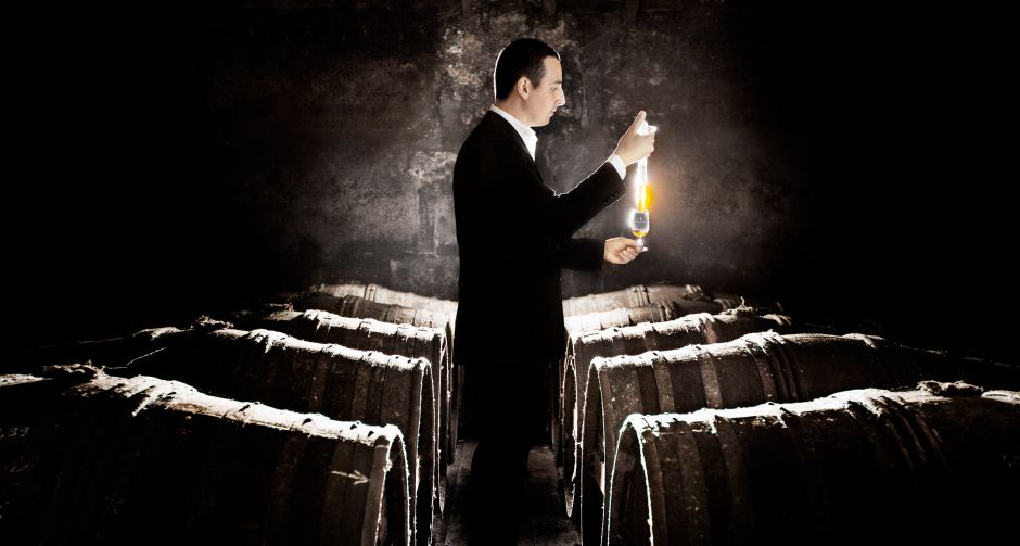 เซลลาร์มาสเตอร์ แห่ง เรมี่ มาร์ติน เยือนไทยครั้งแรก พร้อมเผยเคล็ดลับในการรังสรรค์สุดยอดคอนยัคระดับโลก   