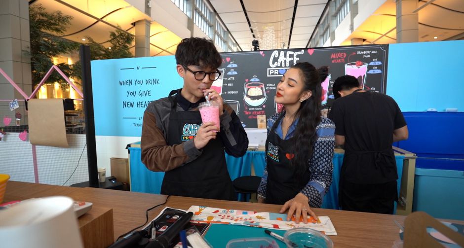 แพท ณปภา ทำยอดบริจาคหลักแสน เบส ณัฐสิทธิ์ ร้องเพลงช่วยเรียกลูกค้า