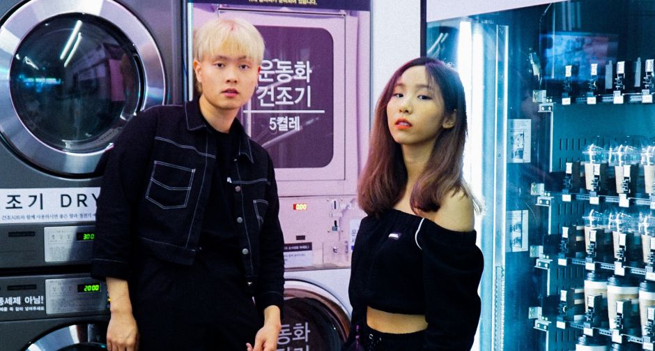 "โต๊ะเดิม" ซิงเกิลใหม่ที่มาพร้อมกับเสน่ห์ที่โดนใจ ทั้งเนื้อหาและดนตรีของ LUSS (ลัสส์) ศิลปินที่ทำงานในระดับอินเตอร์