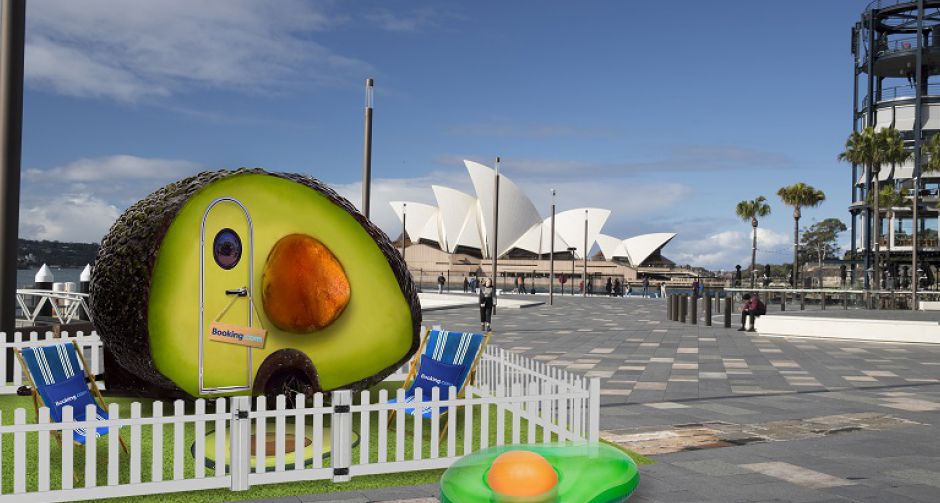 Booking.com ขอเสนอ อะโว-คอนโด ที่พักทรงอะโวคาโดแห่งแรกของโลก !