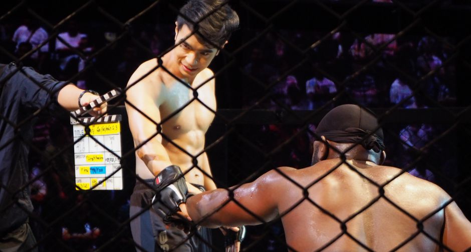  "ไต้ฝุ่น กนกฉัตร" โชว์ฟอร์มมวยวัดฟัดกระจาย  ใน "สายบู๊ ฟัด จัด หนัก" ช่อง MONO29   